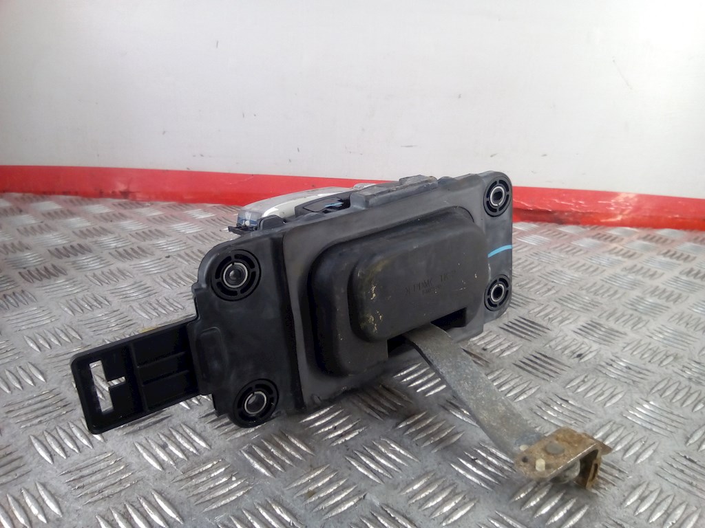 Кулиса (селектор) АКПП/МКПП в салоне CADILLAC CTS 2003-2007