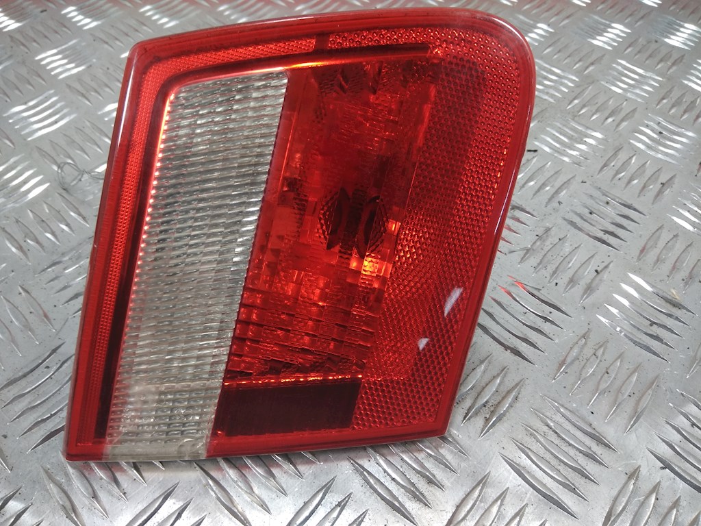 Фонарь крышки багажника левый BMW 3-Series (E46) (1998-2007)