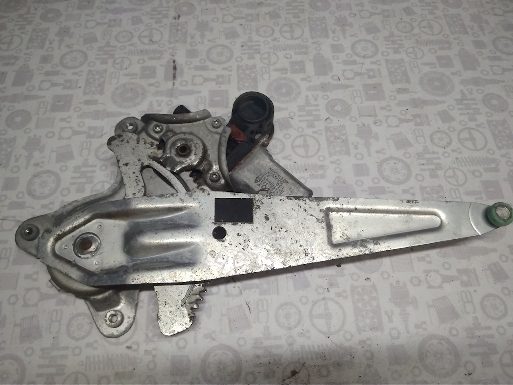 Стеклоподъемник задний правый TOYOTA RAV 4 XA20 2000-2005