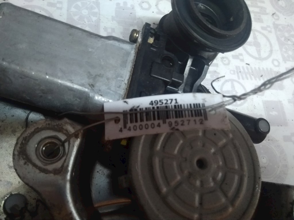 Стеклоподъемник задний правый TOYOTA RAV 4 XA20 2000-2005