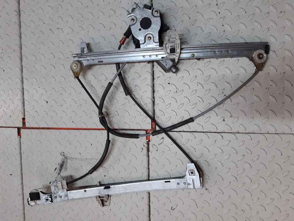 Стеклоподъемник передний правый CITROEN Xsara 1997-2000