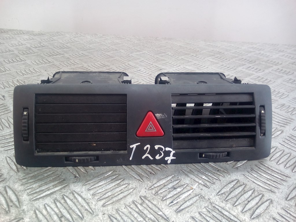 Дефлектор воздушный BMW 3er E90/E91 2005-2012