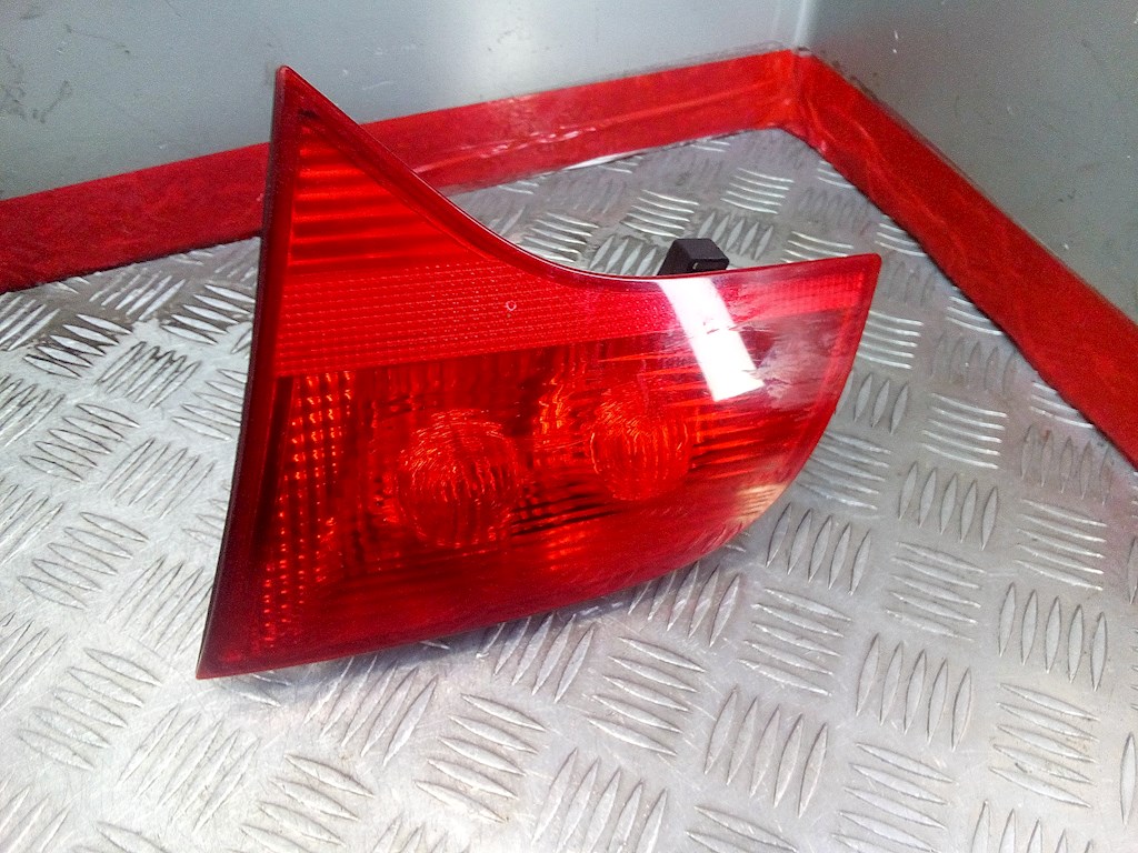 Фонарь задний внутренний правый AUDI A4 B7 2004-2007
