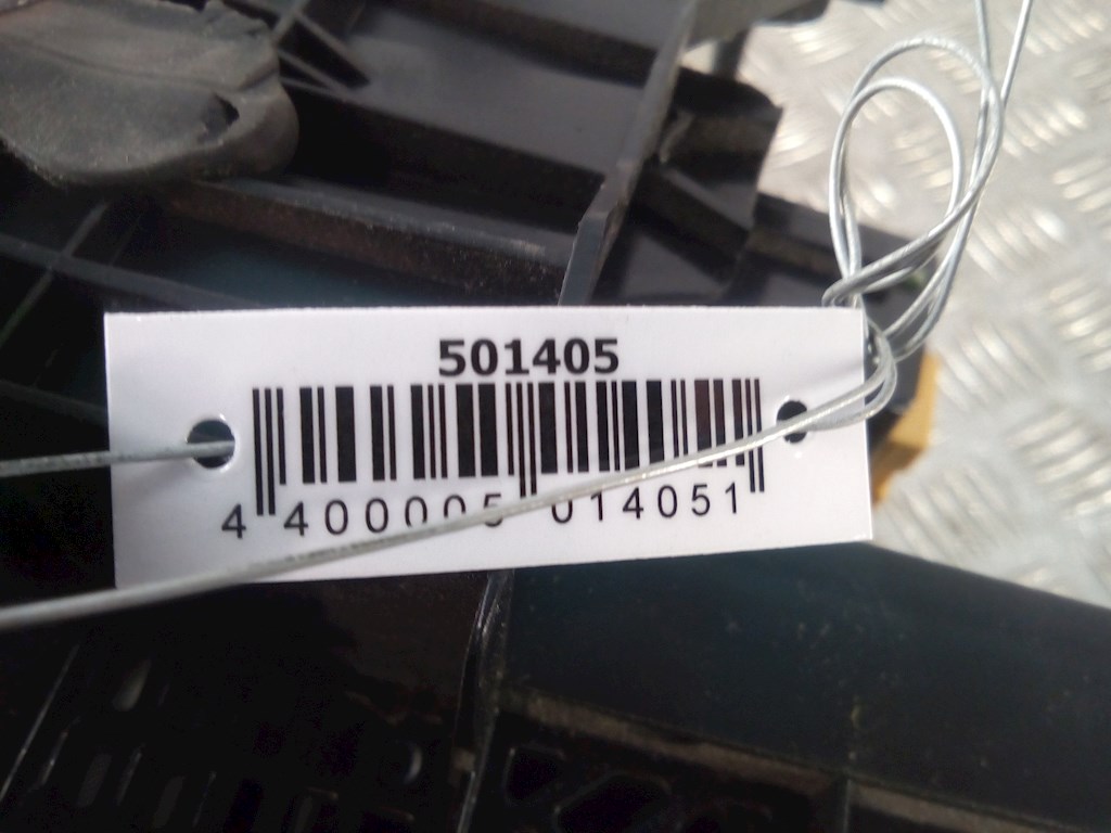 Рамка под магнитолу (под панель управления отопителем) Audi A4 B5 (1994-2001)