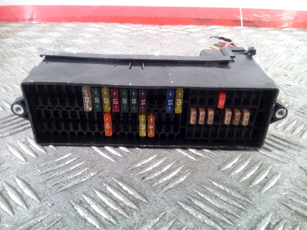 Датчик уровня в бачок омывателя VOLKSWAGEN Touran 2003-2010