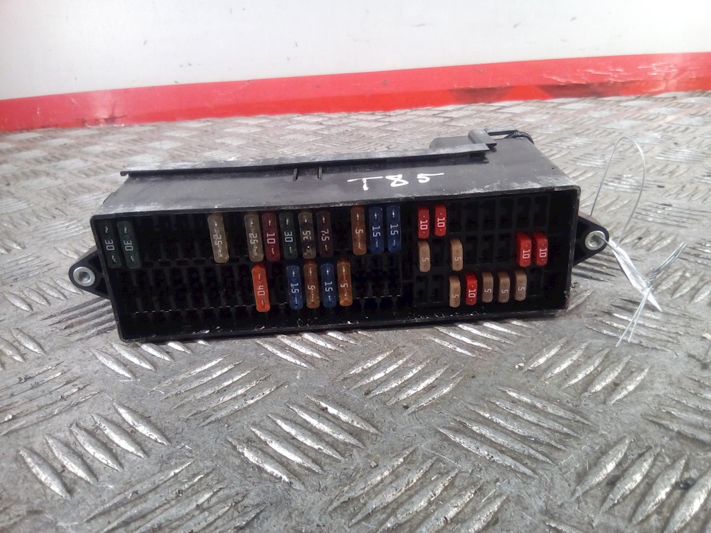 Датчик уровня в бачок омывателя VOLKSWAGEN Touran 2003-2010