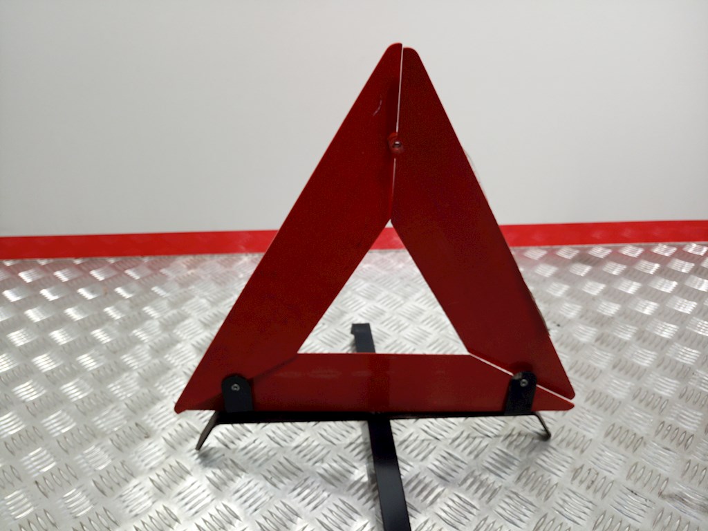 Знак аварийной остановки MITSUBISHI Space Gear 1994-2007