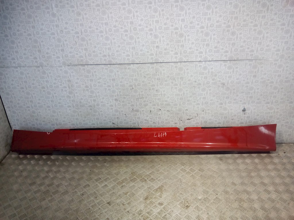 Накладка декоративная на порог левая BMW 1-Series (E81/E82/E87/E88) (2004-2014)