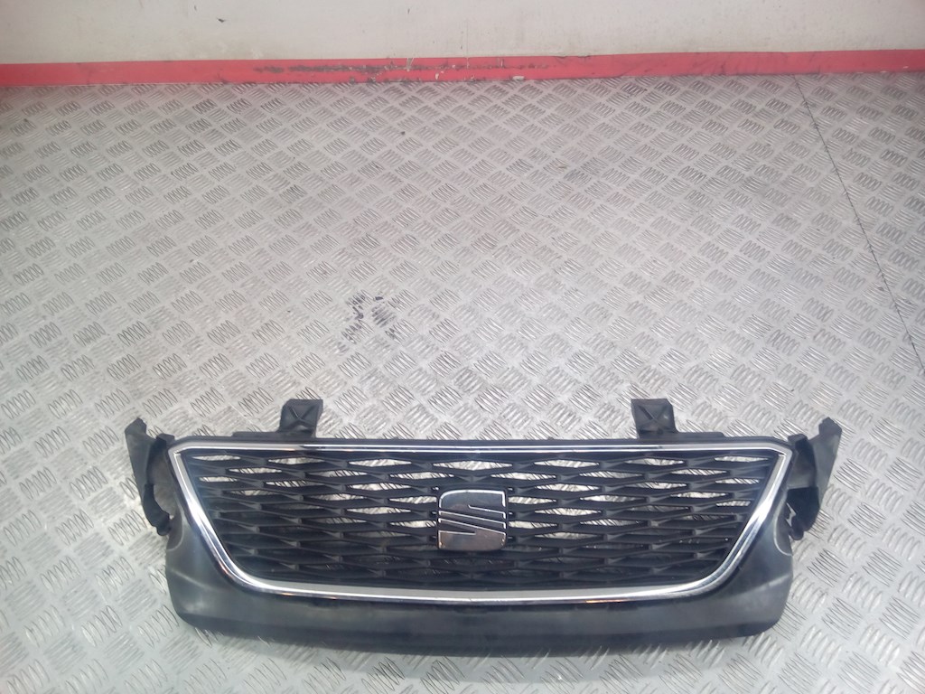 Решетка радиатора SEAT Toledo 2012-2019