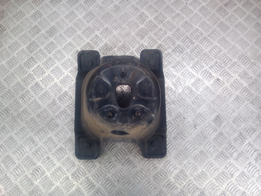 Кронштейн крепления запасного колеса HONDA CR-V II 2002-2007