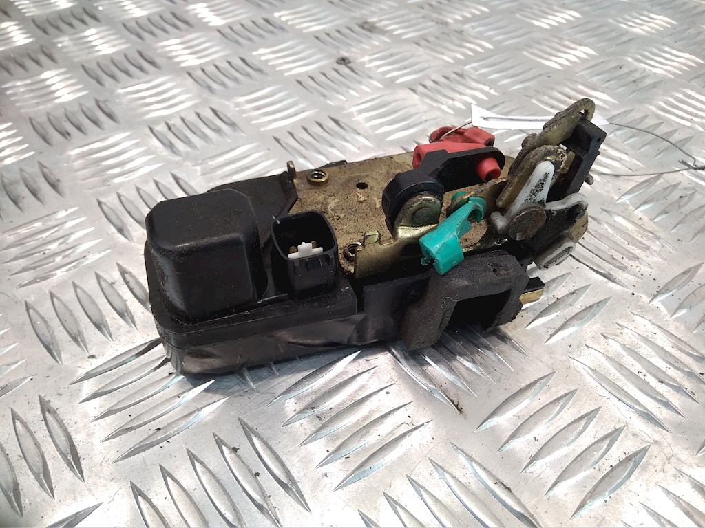 Замок двери задней левой CHRYSLER 300 M 300M 1998-2004