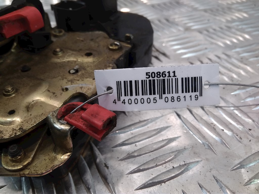 Замок двери задней левой CHRYSLER 300 M 300M 1998-2004