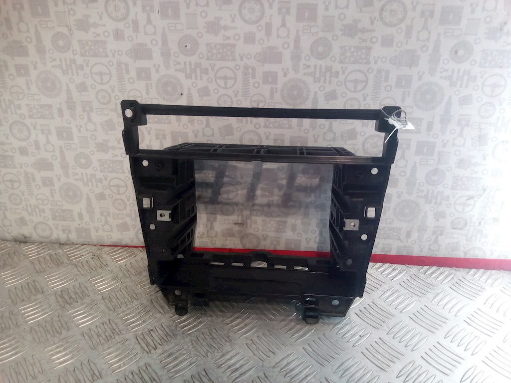 Рамка магнитолы BMW 5er 5 серия E60/E61 2003-2010