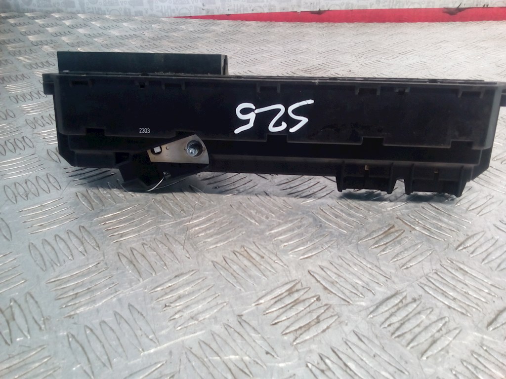 Датчик уровня в бачок омывателя BMW 5er 5 серия E60/E61 2003-2010