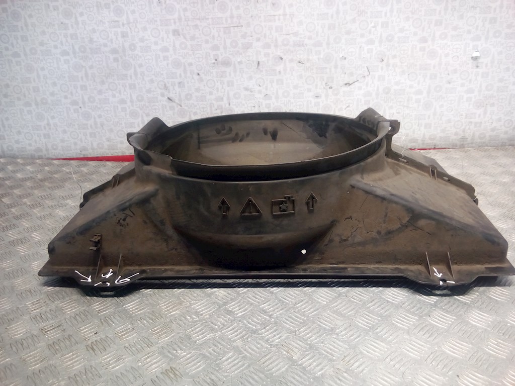 Диффузор (кожух) вентилятора CHEVROLET Tahoe II 2000-2006