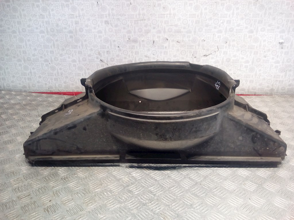 Диффузор (кожух) вентилятора CHEVROLET Tahoe II 2000-2006