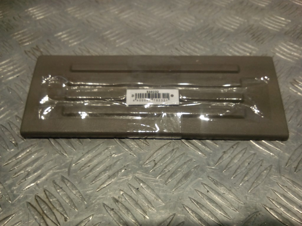 Накладка порога (внутренняя) CHEVROLET Tahoe II 2000-2006