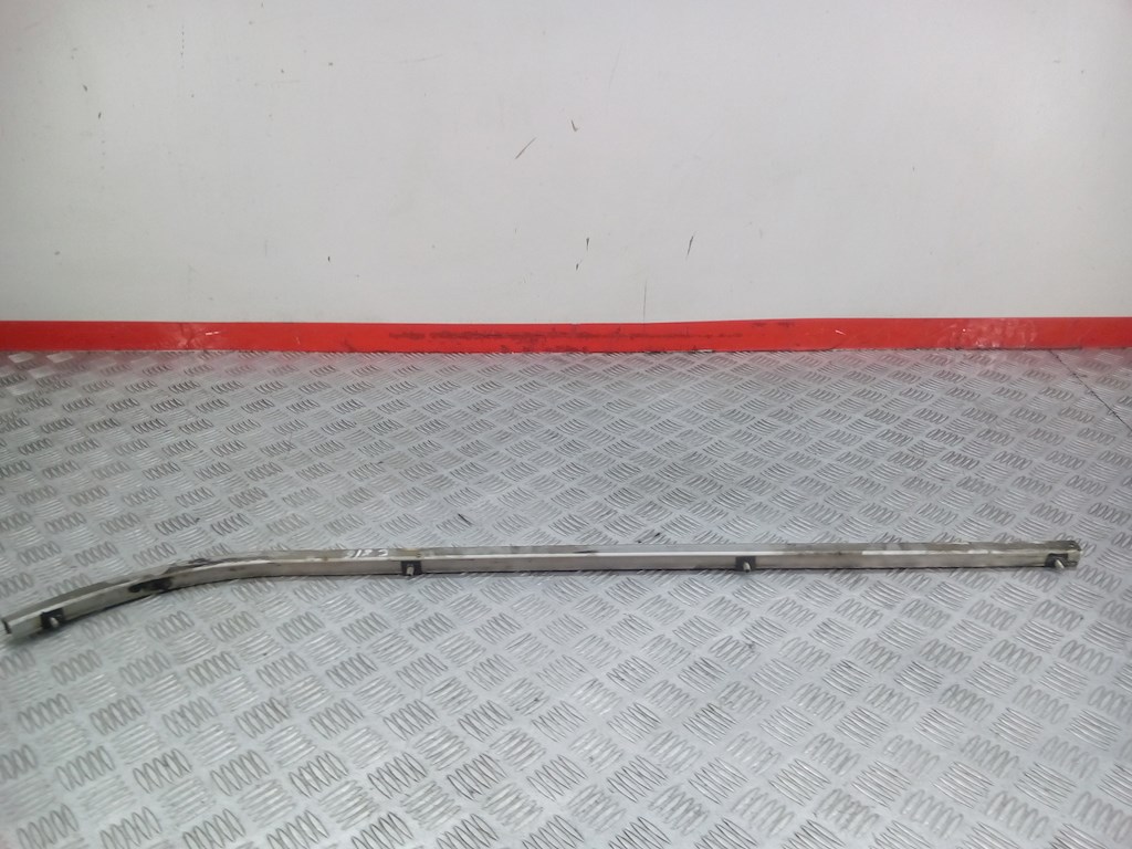 Направляющая сдвижной двери Mercedes Vito (W639) (2003-2014)