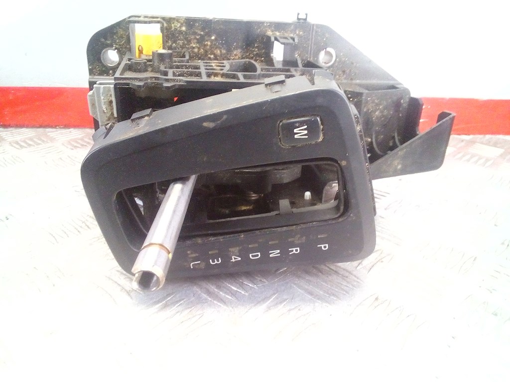 Кулиса (селектор) АКПП/МКПП в салоне VOLVO V70 II 2000-2007