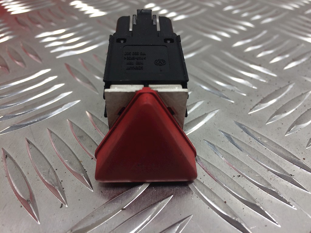 Кнопка аварийной сигнализации (аварийки) VOLKSWAGEN Golf V 2003-2009