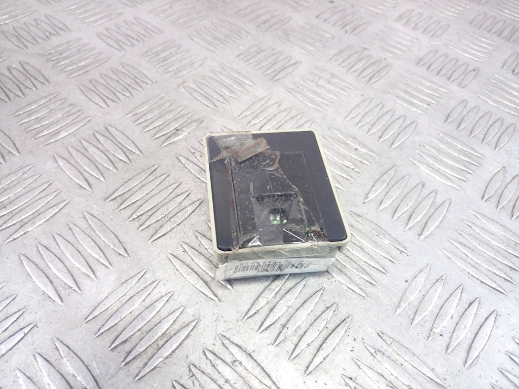 Реле SUBARU Forester II 2002-2008