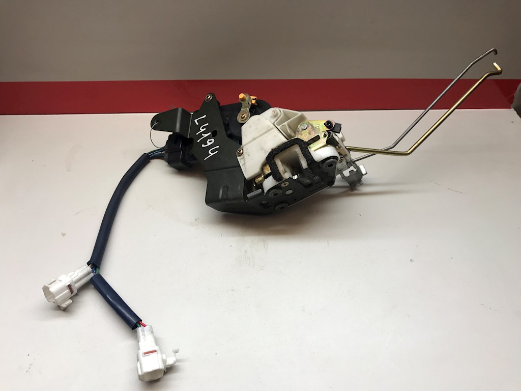 Замок двери передней правой SUZUKI Liana 2001-2008