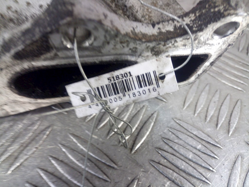 Коллектор впускной KIA Carens 1999-2002