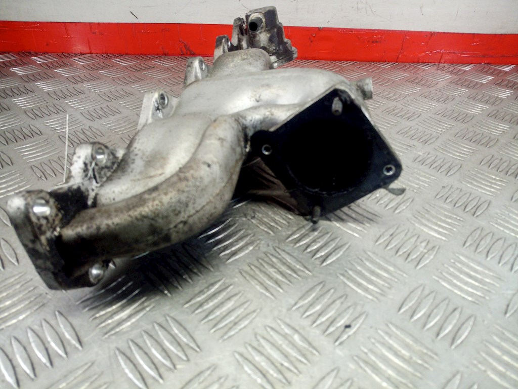 Коллектор впускной KIA Carens 1999-2002