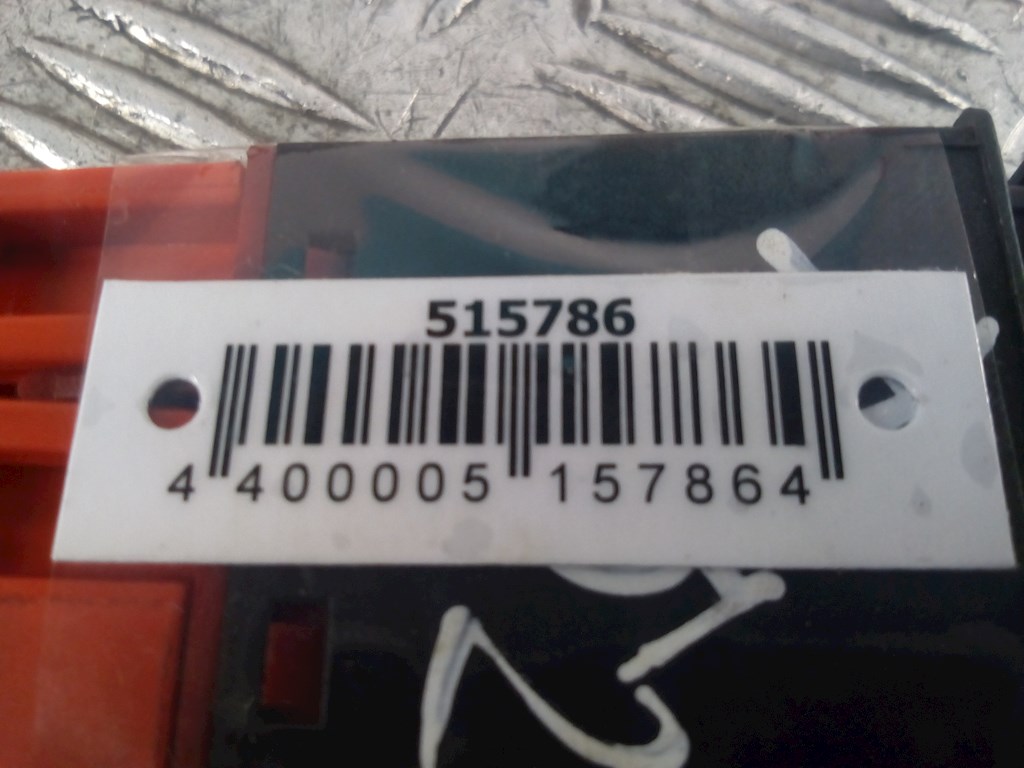 Кнопка антипробуксовочной системы VOLKSWAGEN Passat B5 1997-2005