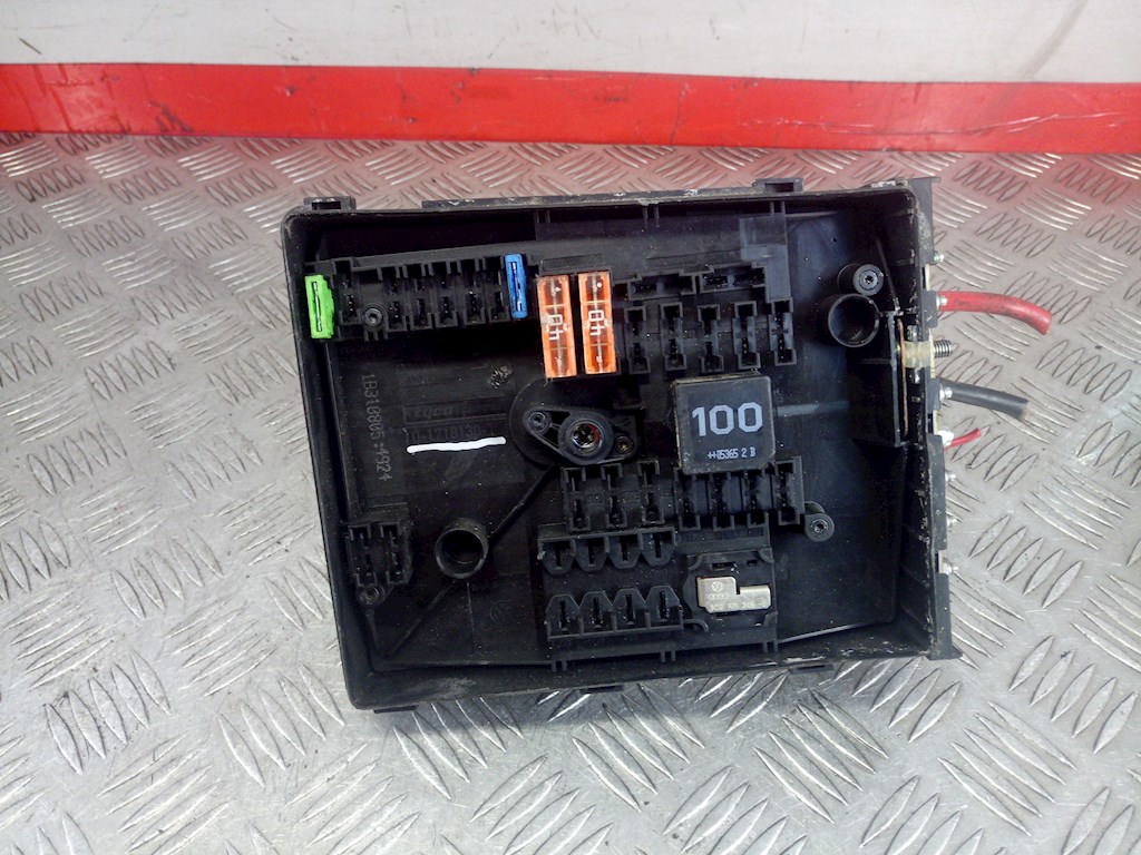 Датчик уровня в бачок омывателя SEAT Altea 2004-2015