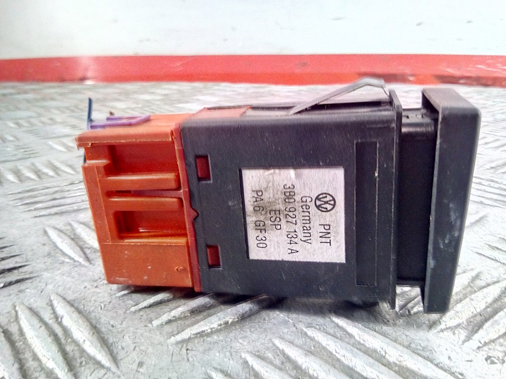 Кнопка антипробуксовочной системы VOLKSWAGEN Passat B5 1997-2005