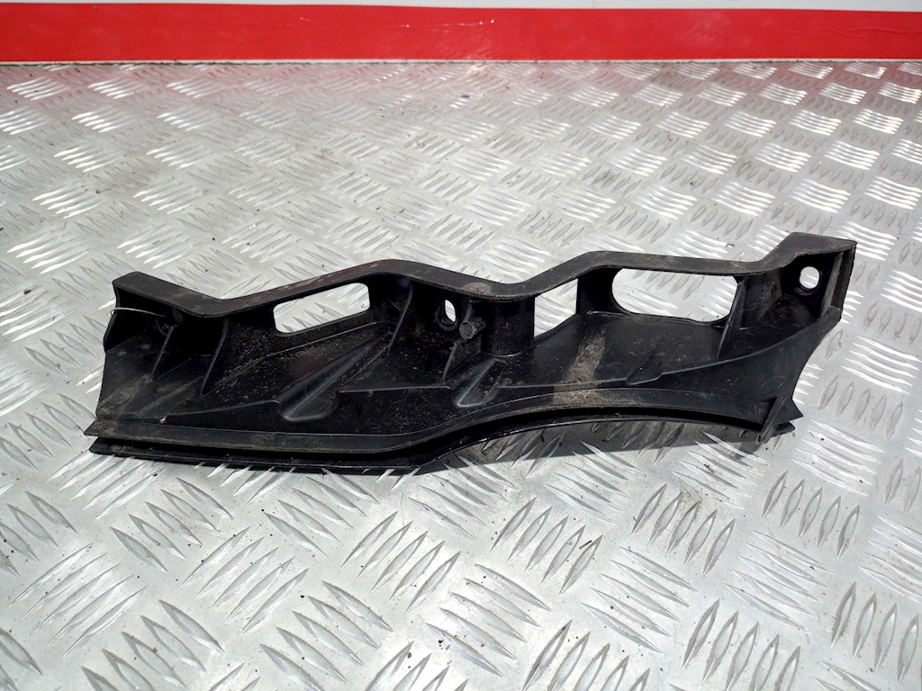 Кронштейн переднего бампера правый VOLKSWAGEN Passat B6 2005-2011