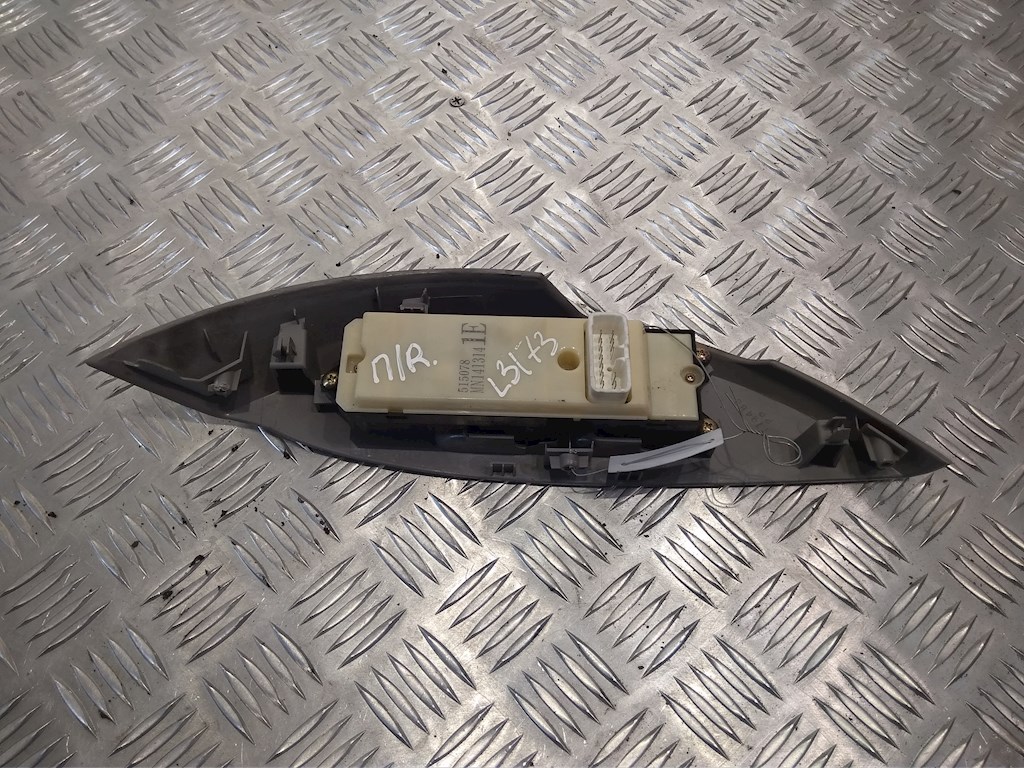 Блок управления стеклоподъемниками MITSUBISHI Grandis 2003-2011