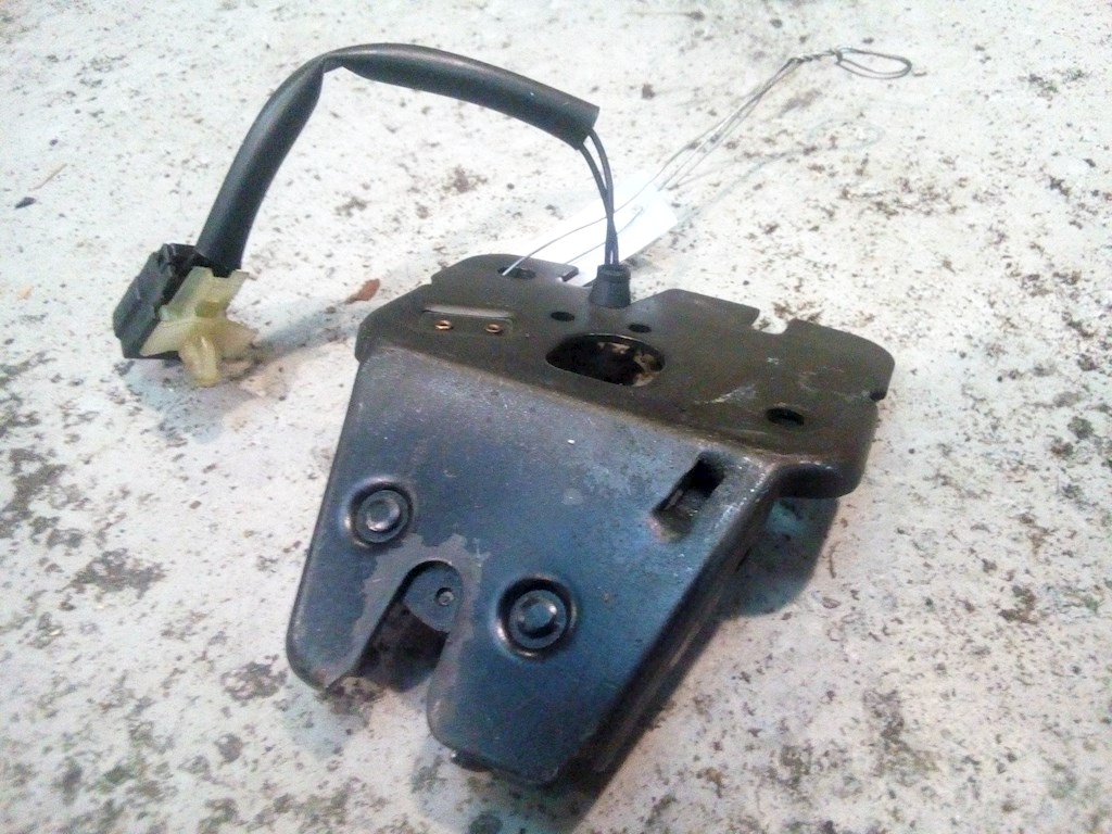 Замок багажника (крышки двери) ALFA ROMEO 156 1997-2007