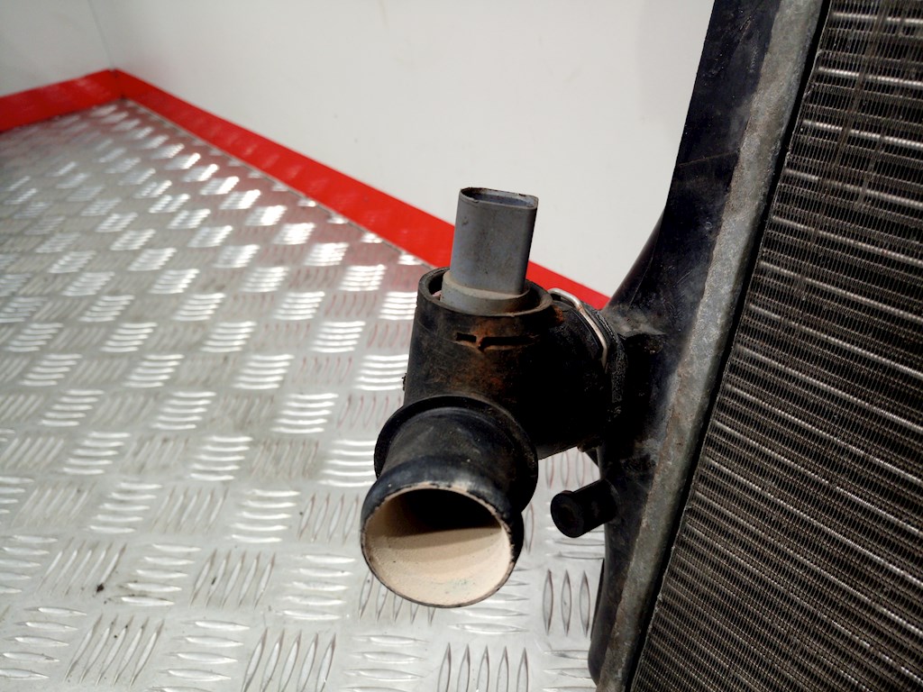 Радиатор основной VOLKSWAGEN Passat B6 2005-2011