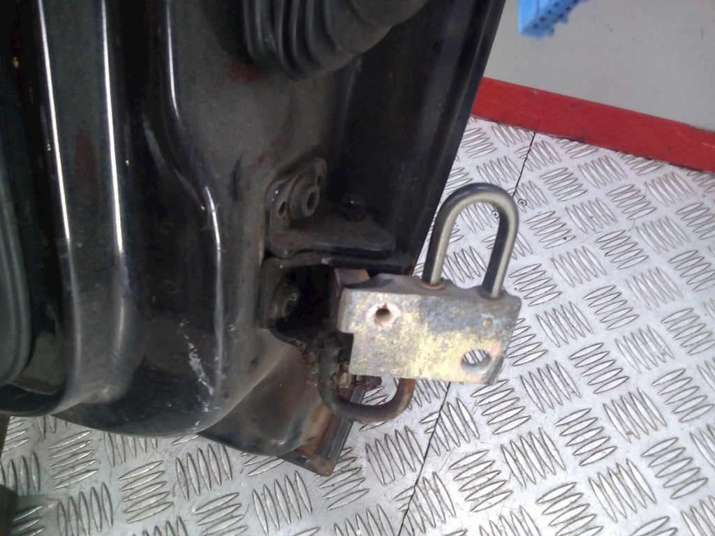 Дверь передняя левая SEAT Ibiza 2002-2008