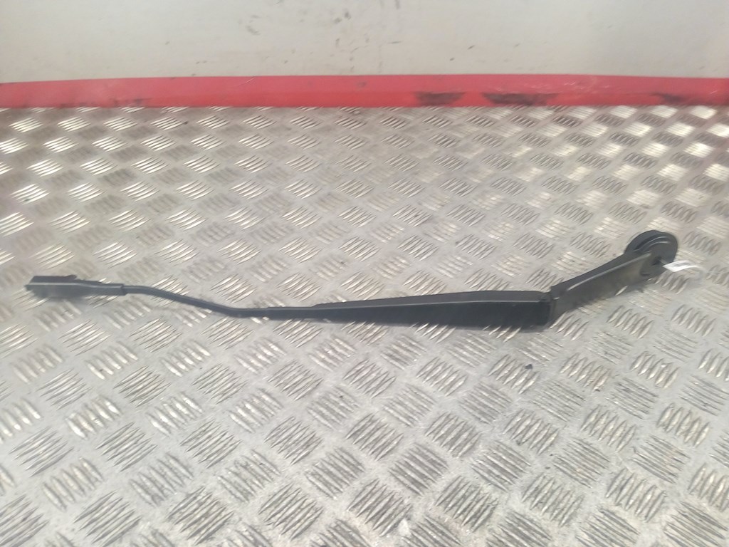 Поводок стеклоочистителя передний правый Ford Focus 3 (2011-2019)