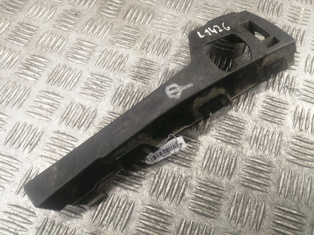 Кронштейн переднего бампера правый FORD Focus II 2005-2011