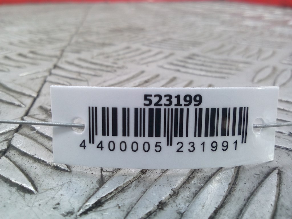 Кронштейн заднего бампера левый правый VOLKSWAGEN Touareg 2002-2010