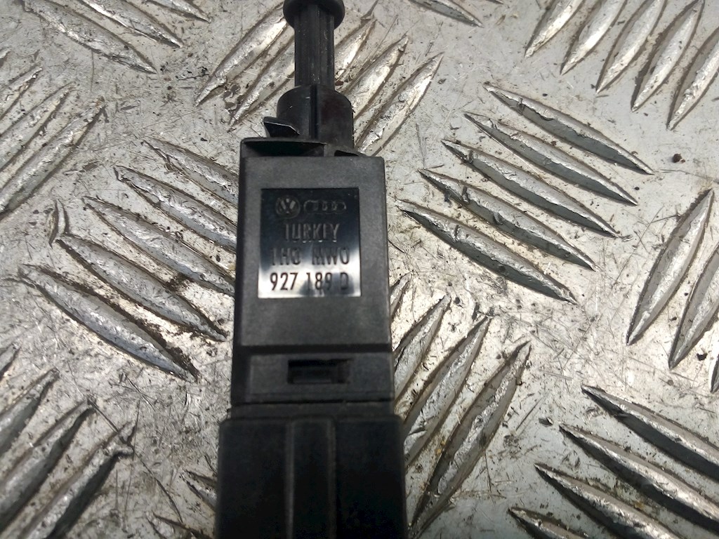 Выключатель концевой (концевик) VOLKSWAGEN Transporter T4 1990-2003