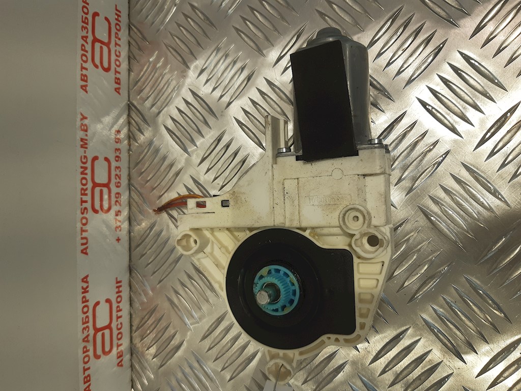 Моторчик (двигатель) стеклоподъемника AUDI A4 B8 2007-2015