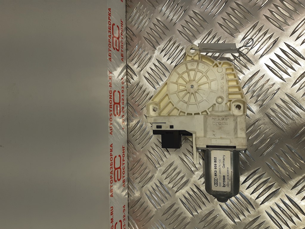 Моторчик (двигатель) стеклоподъемника AUDI A4 B8 2007-2015