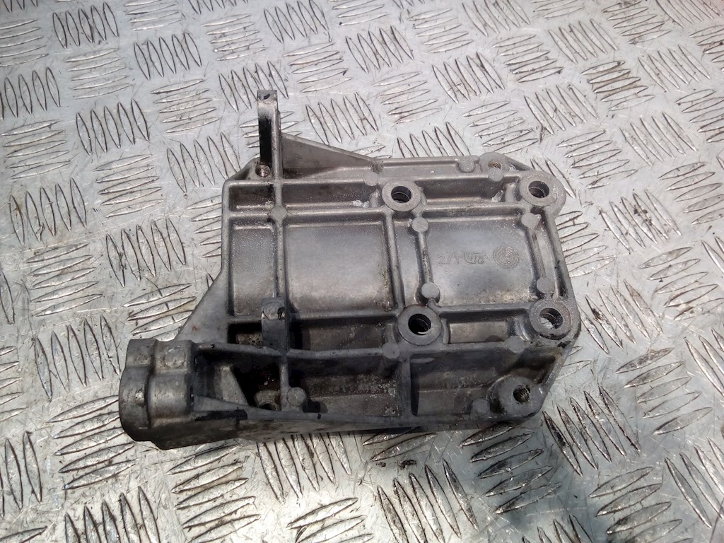 Кронштейн кондиционера LAND ROVER Range Rover 1994-2002