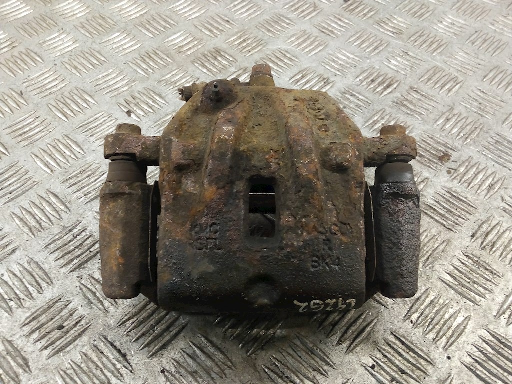 Суппорт передний левый KIA Carens 1999-2002