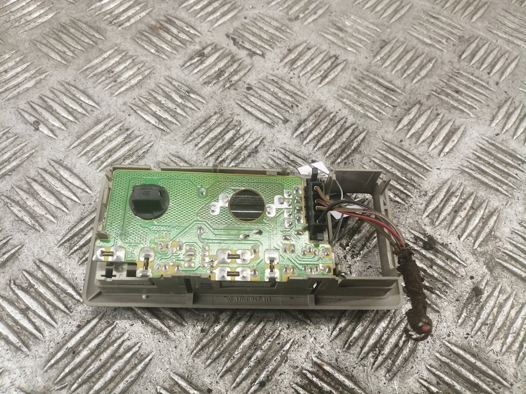 Плафон салонный (салона фонарь) VOLKSWAGEN Golf III 1991-1997