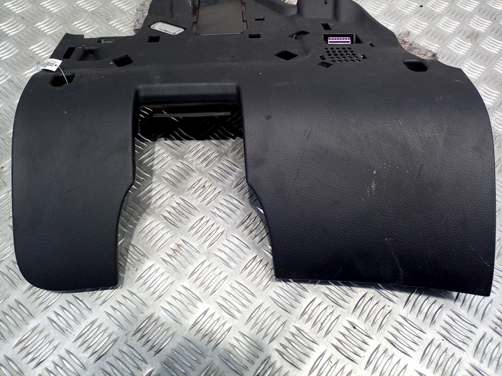 Накладка декоративная AUDI A6 C6 2004-2010