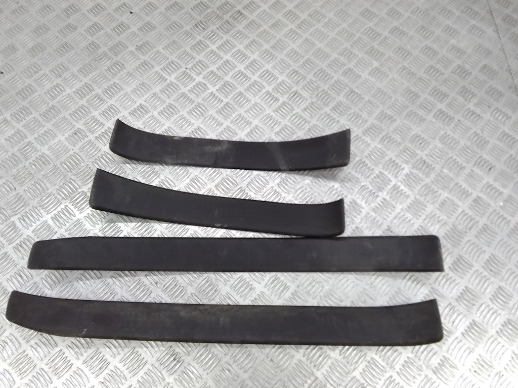 Накладка порога (внутренняя) Audi A4 B6 (2000-2006)