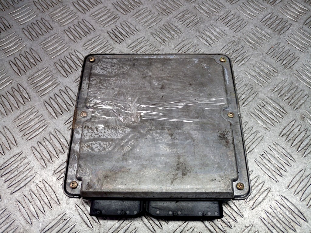 Блок управления двигателя (ЭБУ) VOLKSWAGEN Bora 1998-2005