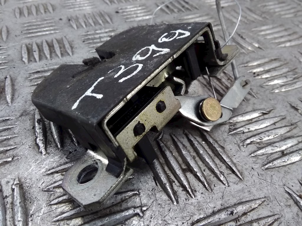 Замок багажника (крышки двери) SEAT Leon 1999-2005