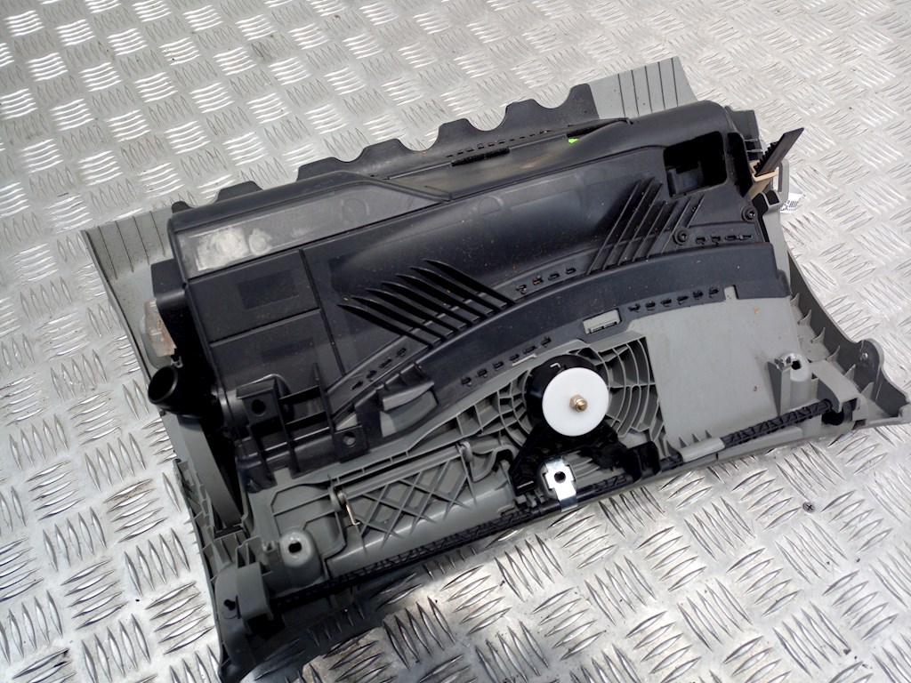 Бардачок SKODA Octavia A5 1Z- 2004-2013